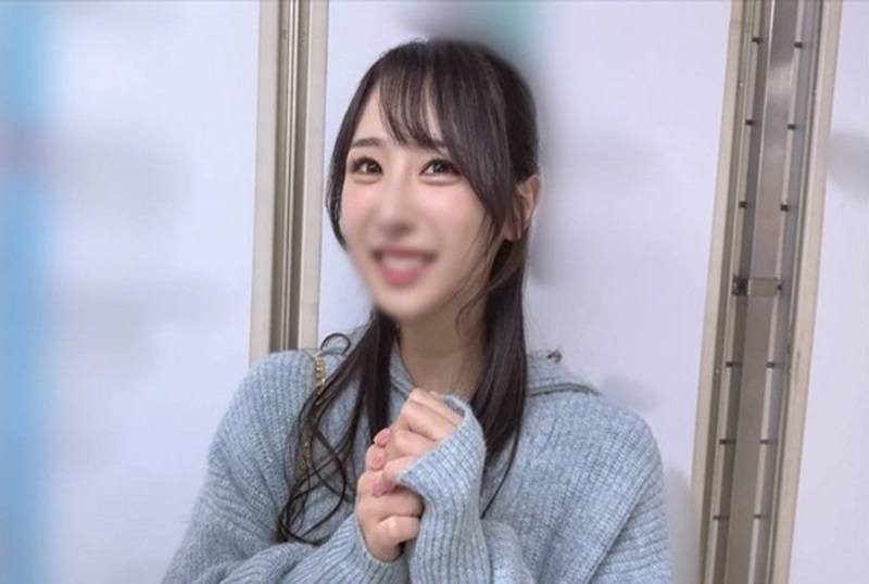 FC24699549 非常可爱的美女教师,沉浸在快感中,对着恶魔的鸡巴流口水。 现场性交!! 素人