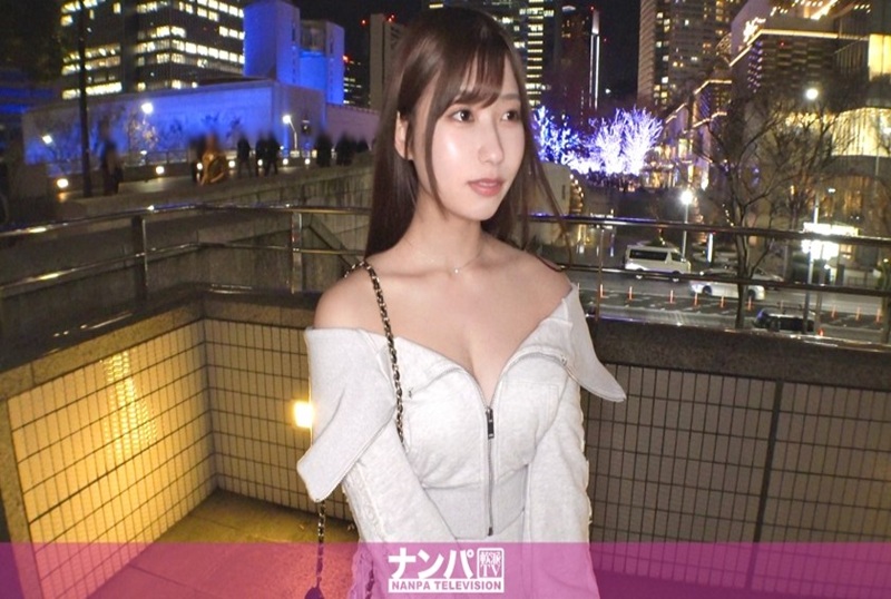 200GANA3210 认真随和的初次拍摄。【浪漫体质×性欲专精】刚进服装界的前幼儿园老师，是班里最可爱的酒窝美女！ 素人